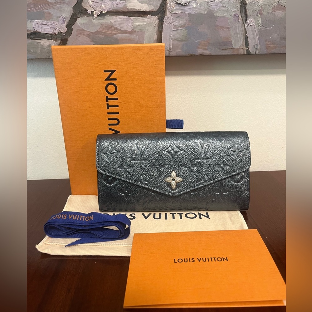 Louis Vuitton Limited Edition Sarah Wallet